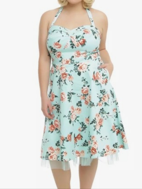 Hot Topic Dresses & Skirts - Hot Topic Floral Halter Dress